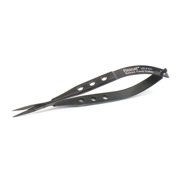 Retrax dental cord scissors with serrated edges